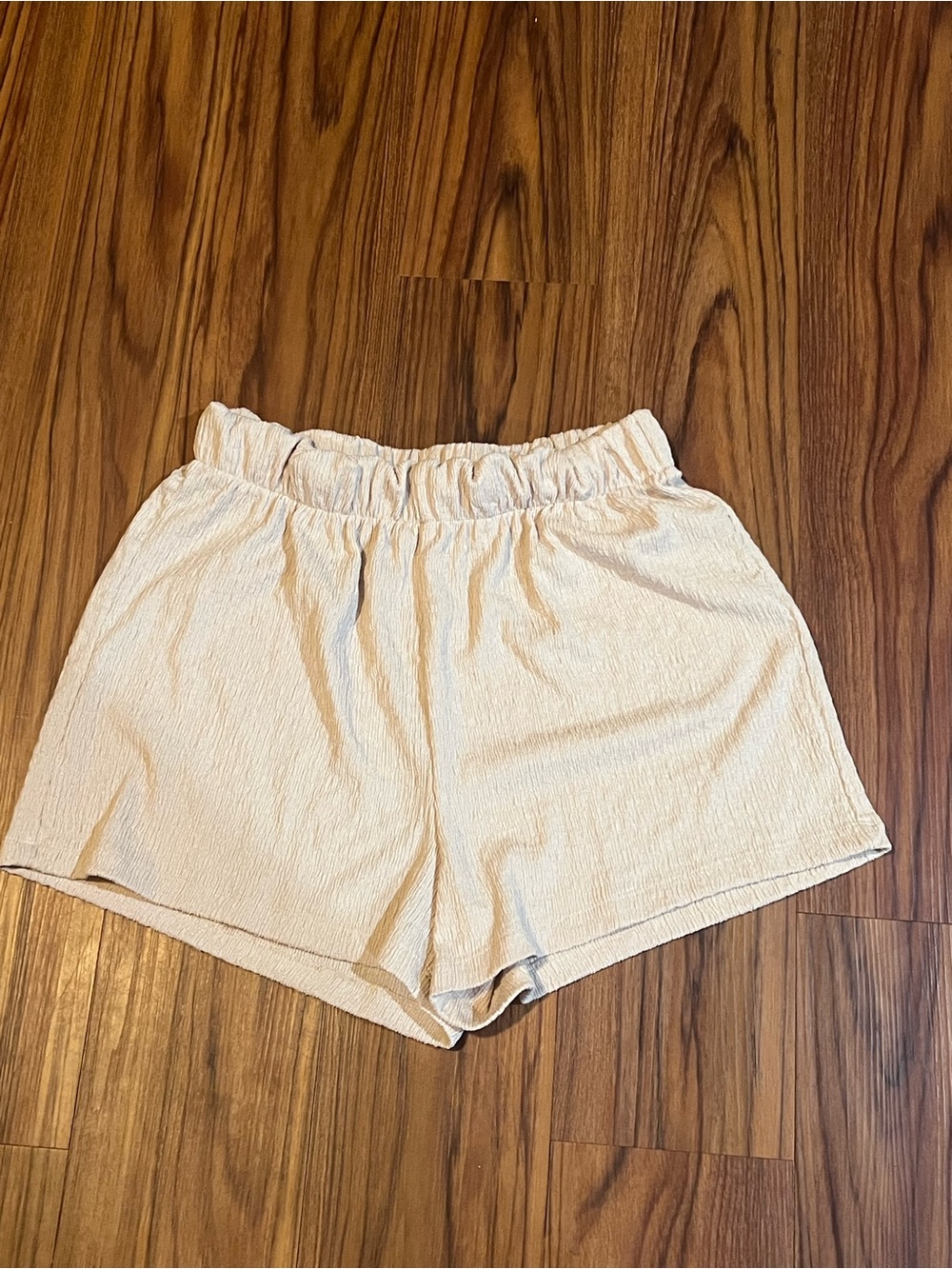 H&M Cream High-Waist Elastic Casual Shorts